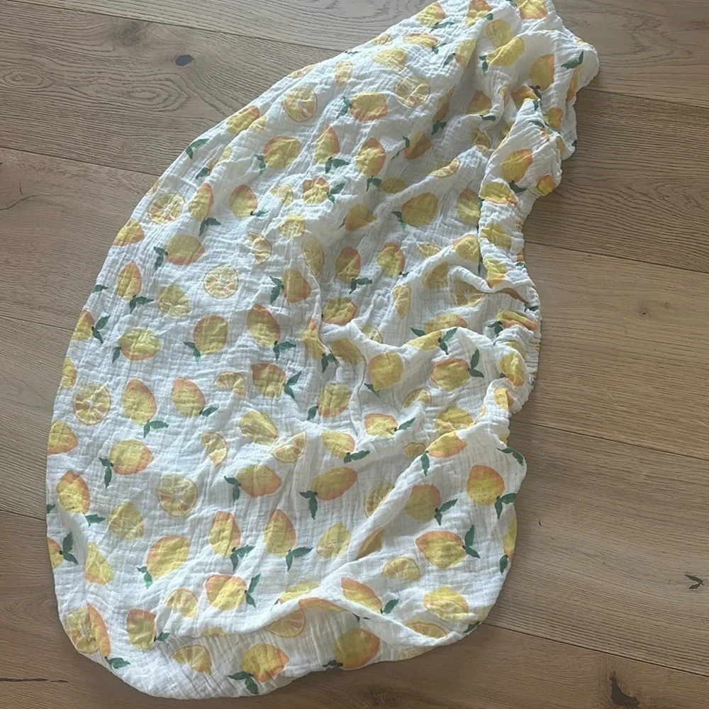 Little Unicorn 100% Cotton Percale Crib Sheet, Lemon Design